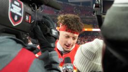 Foto que representa a Patrick Mahomes responde a críticas sobre favoritismo: “los árbitros están haciendo su mejor esfuerzo”