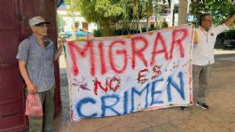 Foto que representa a Intentan disolver la caravana migrante de Chiapas, los viajeros continuarán su ruta hacia el centro de México