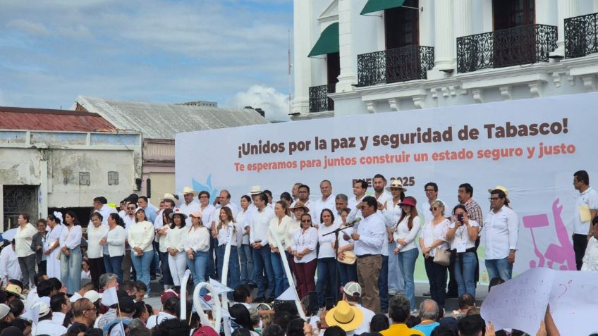 Morena realiza marcha por la paz y la seguridad en Villahermosa