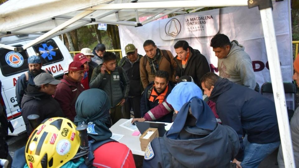 Para las labores de búsqueda y rescate se instalaron puestos de mando en puntos estratégicos en los parajes de Ocotenco, la Bodega y en el cuarto Dinamo