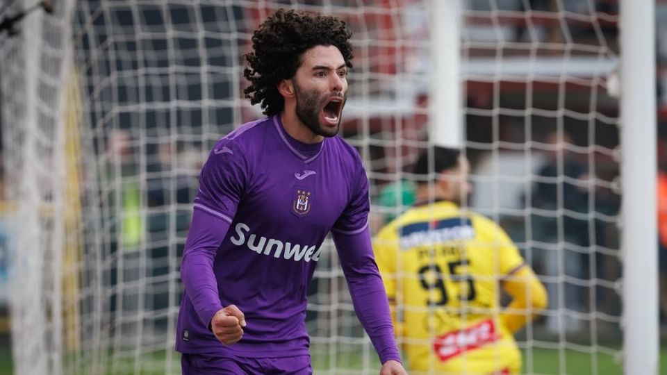 Huerta saltó como titular contra el Mechelen