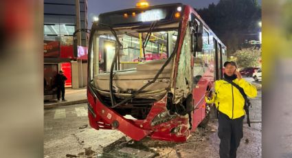 Choca Metrobús de Línea 3 contra RTP sobre avenida Chapultepec