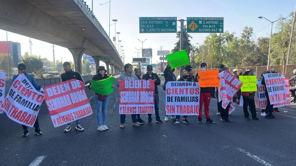 Los trabajadores han cerrado la circulación.