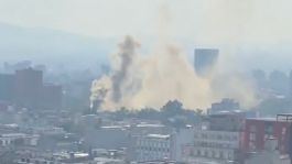 Foto que representa a Fuerte incendio consume departamento de colonia Centro en CDMX