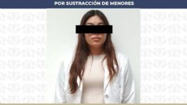 Foto que representa a Protestan por detención de mujer presuntamente relacionada con la sustracción de las hijas de su pareja