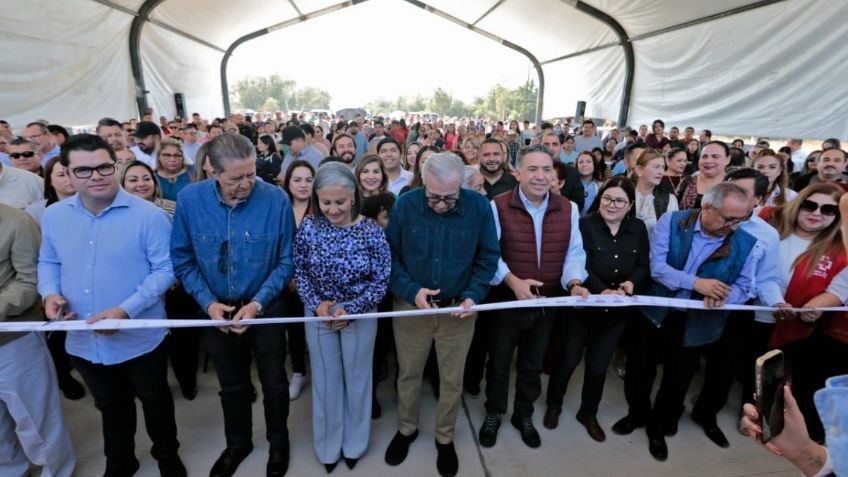 Rocha Moya inaugura la primera etapa del malecón de Guamúchil