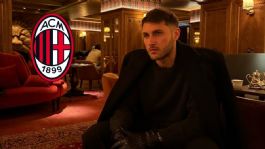 Foto que representa a El AC Milan le hace espacio a Santi Giménez en la delantera; Álvaro Morata abandonaría a los Rossoneri