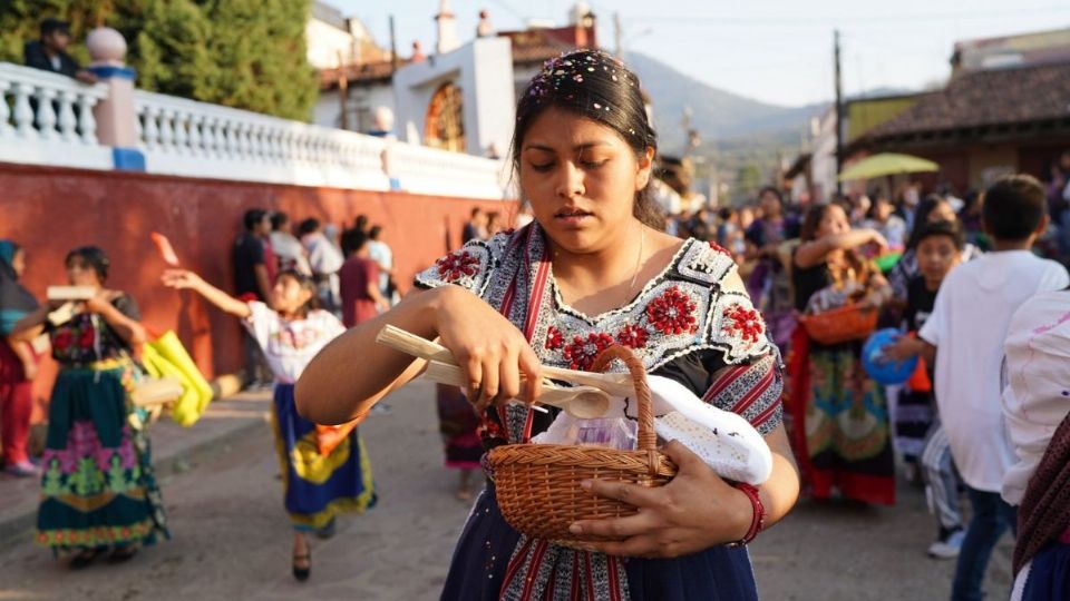 Mujeres de la comunidad Purépecha de Cuanajo, Michoacán