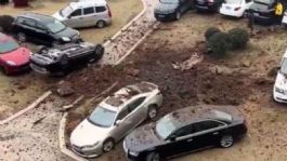 Foto que representa a Nuevo caso de niño que arroja un cuete a una coladera, hace volar al menos tres carros | VIDEO