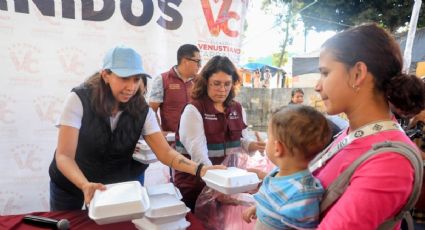 Evelyn Parra brinda apoyo a migrantes en Venustiano Carranza