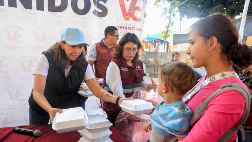 Evelyn Parra brinda apoyo a migrantes en Venustiano Carranza