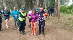 Fuerte accidente en Valle de Bravo, extranjera sube a parapente y se estrella contra un árbol