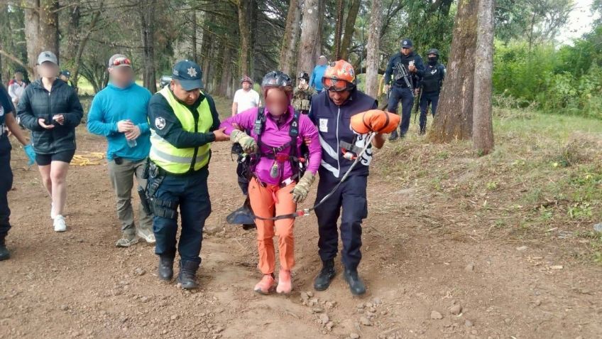 Fuerte accidente en Valle de Bravo, extranjera sube a parapente y se estrella contra un árbol