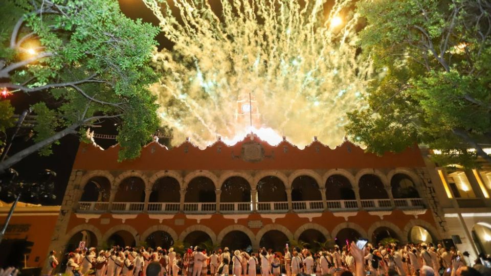 Inician los festejos del 483 aniversario de la fundación de la ciudad de Mérida.