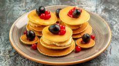 La receta de hot cakes de avena con plátano perfectos para mejorar tus hábitos alimenticios