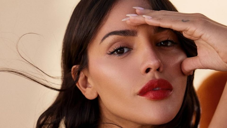 Eiza González se ha solidarizado con los afectados por los incendios forestales en California.