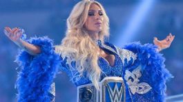 Foto que representa a Charlotte Flair se proclama campeona del Royal Rumble 2025 e irá a WrestleMania 41