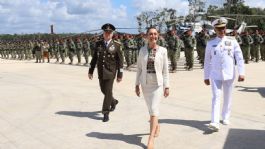 Foto que representa a Claudia Sheinbaum conmemora 110 Aniversario de la Fuerza Aérea Mexicana e inaugura la Base Aérea Militar en Quintana Roo