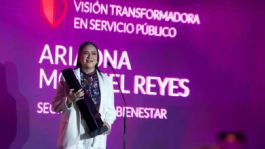 Foto que representa a Ariadna Montiel Reyes recibe reconocimiento en Premios Lidera 2025