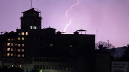 Foto que representa a Temperaturas máximas de 45 grados y DESCARGAS ELECTRICAS: Meteorológico Nacional emite alerta para este 12 de febrero