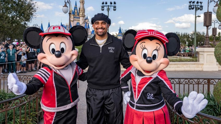 Jalen Hurts, MVP del Super Bowl, celebra en Disney su triunfo con los Eagles