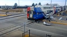 Automovilista escapa segundos antes de ser arrollado por un tren en Utah | VIDEO