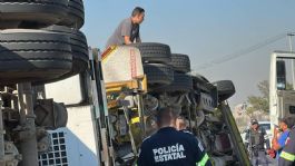 Foto que representa a Vuelca tráiler sobre el Circuito Exterior Mexiquense en el Edomex | VIDEO