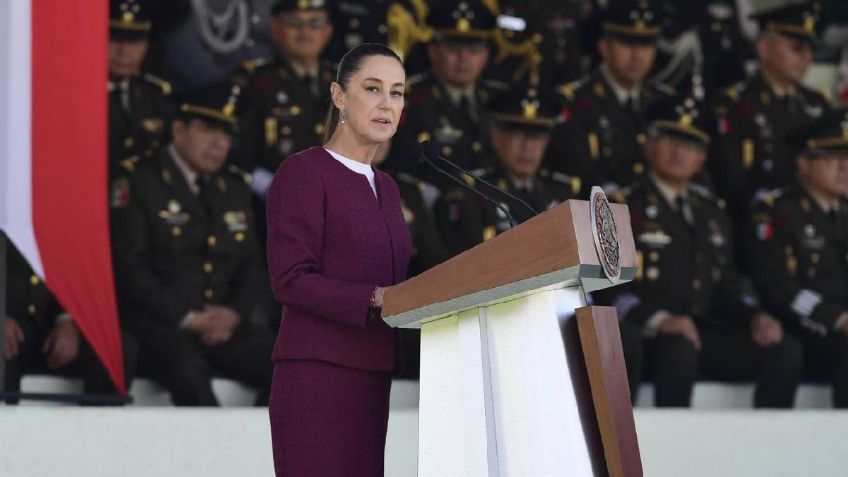 México no aceptará intervenciones desde el extranjero, afirma Sheinbaum en el Día de la Bandera