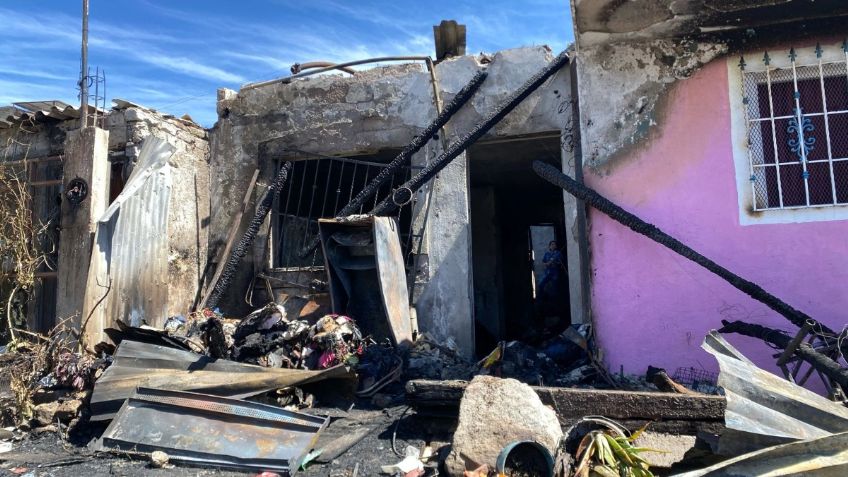 Fallece familia por incendio en colonia popular de Tepic