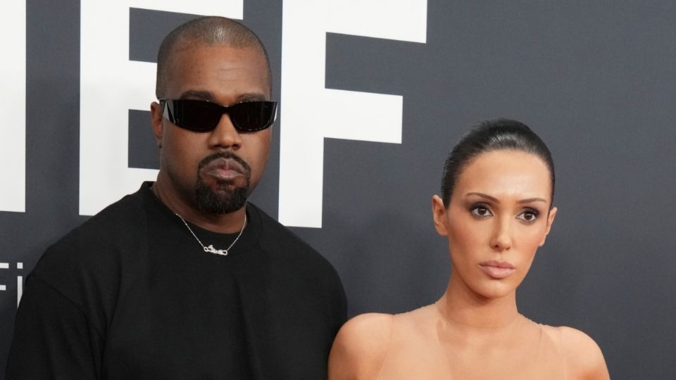 Kanye West pierde millonario contrato tras el escándalo con Bianca Censori en los Grammy