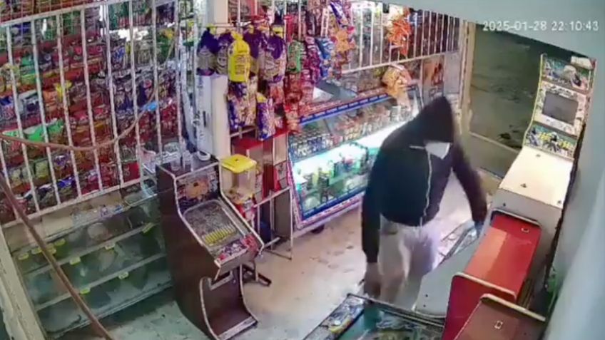 En menos de 30 segundos, sujeto consuma atraco en Valle Dorado | VIDEO