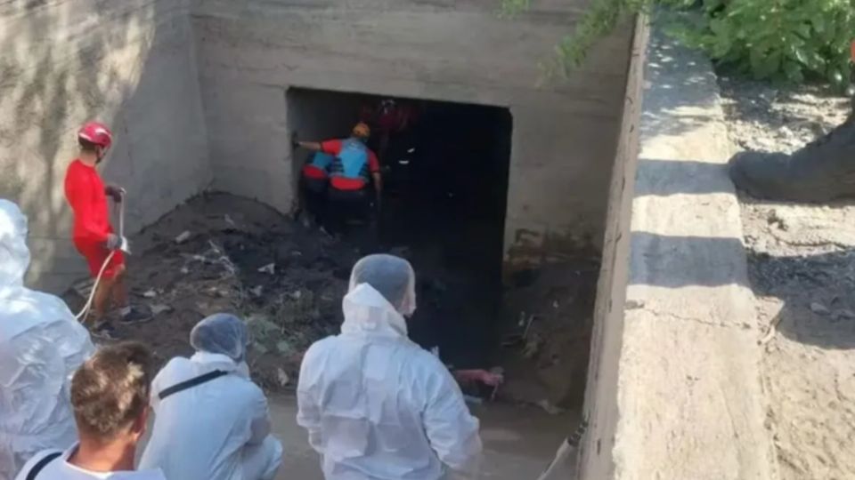 El niño de 7 años de edad cayó al canal y no fue visto hasta dos días después.