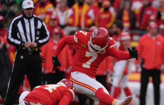 Ante presunta ayuda a Kansas City Chiefs, sindicato de árbitros de la NFL califica de “insultantes y absurdas” las acus