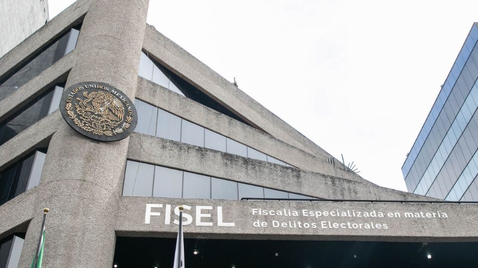 En un oficio enviado al Senado, Gertz Manero notificó el cambio.