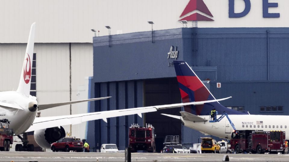 No se reportaron lesionados a causa de este incidente, aunque sí se suspendieron algunas operaciones en el aeropuerto.