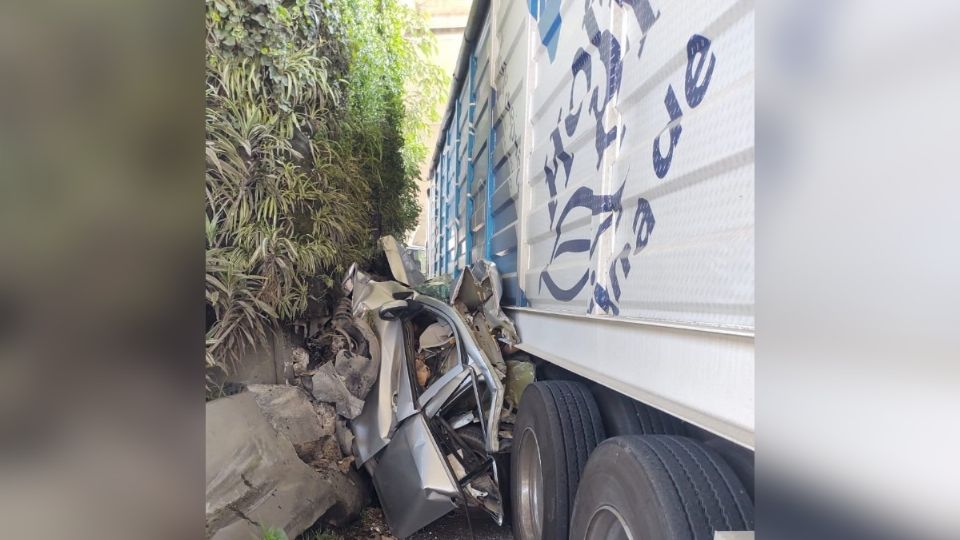 El conductor del tráiler ya fue detenido tras el accidente