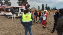 Foto que representa a Rayo cae en cancha de fútbol donde entrenaba equipo infantil, en Tlaxcala, y alcanza a tres niños y un adulto