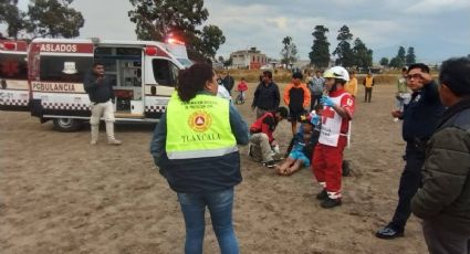 Rayo cae en cancha de fútbol donde entrenaba equipo infantil, en Tlaxcala, y alcanza a tres niños y un adulto