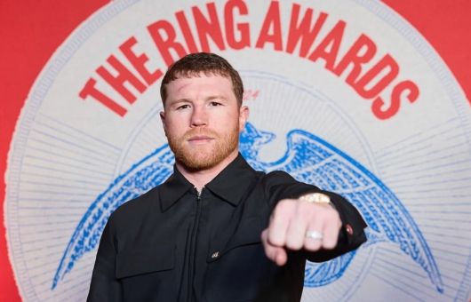 Canelo anuncia firma de contrato con Riyadh Season y su primera pelea en Arabia Saudita