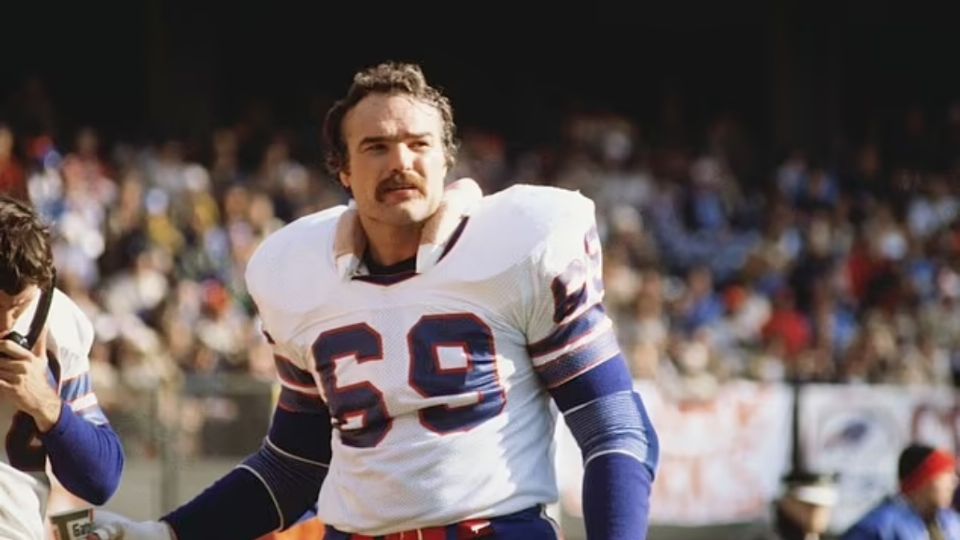 Conrad Dobler se hizo conocido por abrazar con determinación la naturaleza violenta de la NFL,