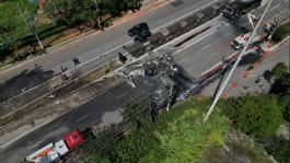 Foto que representa a Un avión cae en plena avenida de Sao Paulo y deja dos muertos | VIDEOS