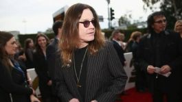 Foto que representa a Ozzy Osbourne ya no puede caminar debido al Parkinson, ¿dará su último concierto en silla de ruedas?