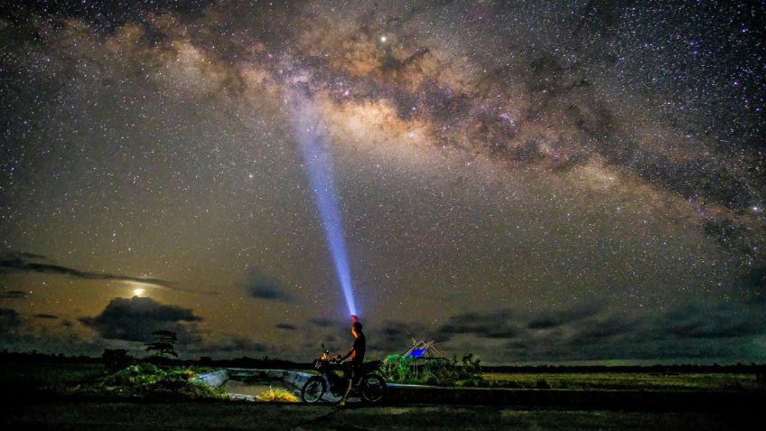 ¿Lluvia de estrellas? Google se suma al evento astronómico y así las puedes ver desde tu celular