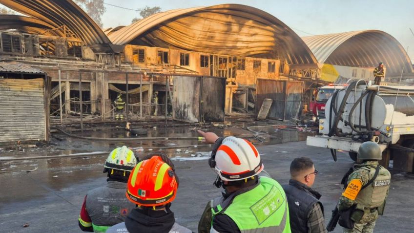 Suman 70 locales afectados por incendio en la Central de Abasto