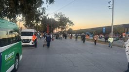 Foto que representa a Bloquean pobladores de Maclovio Rojas bulevar Aeropuerto en Tijuana, exigen regularización