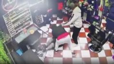 Mujer forcejea con ladrones durante asalto en estética de Tlalpan y queda grabado en VIDEO