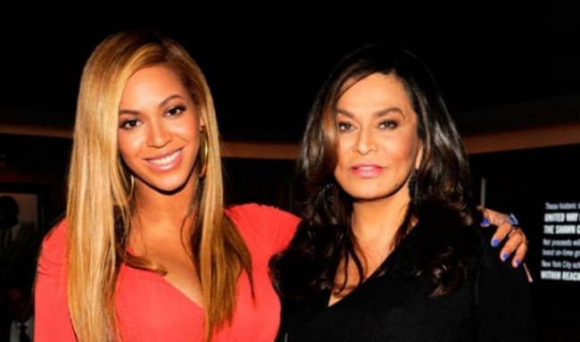 Beyoncé junto a Tina Knowles. FOTO: Especial